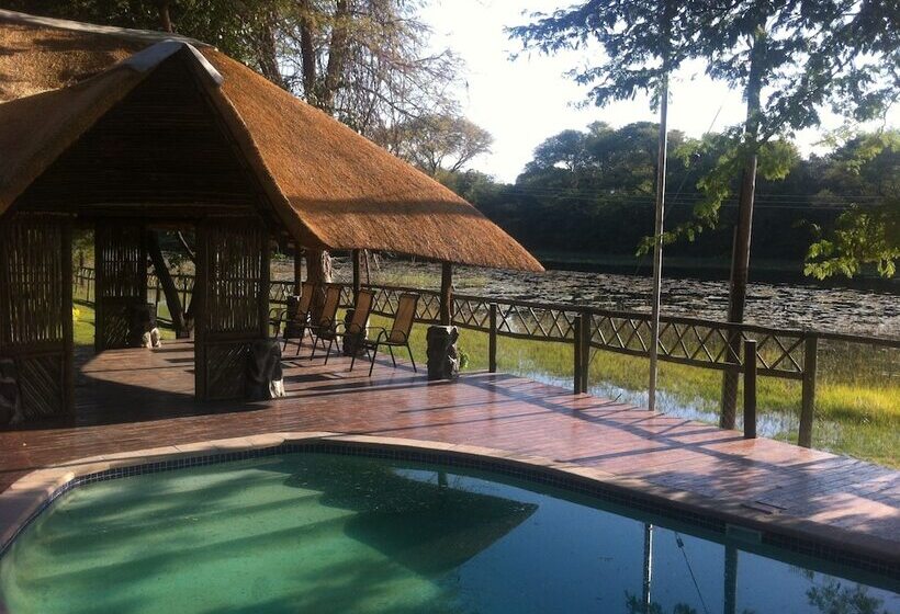 هتل Enviro Villa Luxury Inn