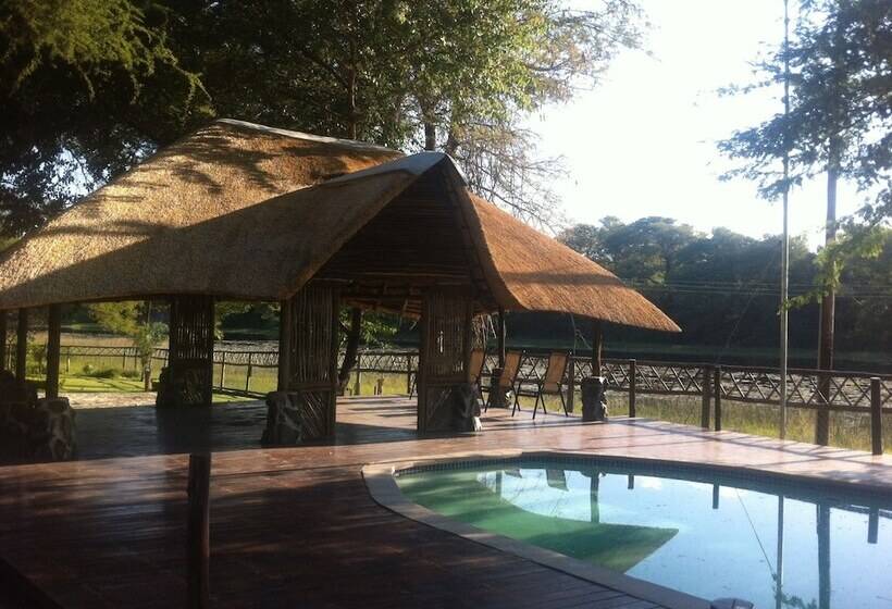 هتل Enviro Villa Luxury Inn