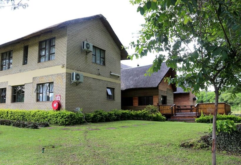 هتل Enviro Villa Luxury Inn