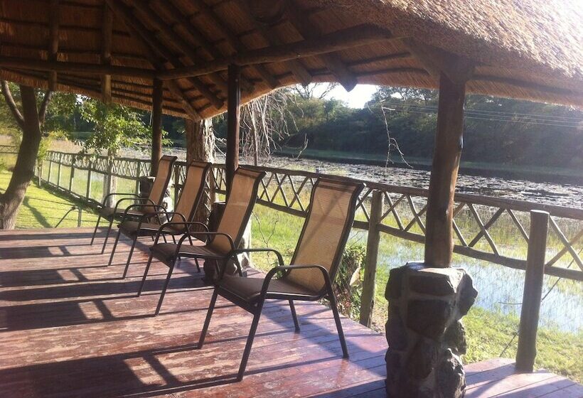 هتل Enviro Villa Luxury Inn