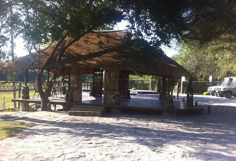 هتل Enviro Villa Luxury Inn