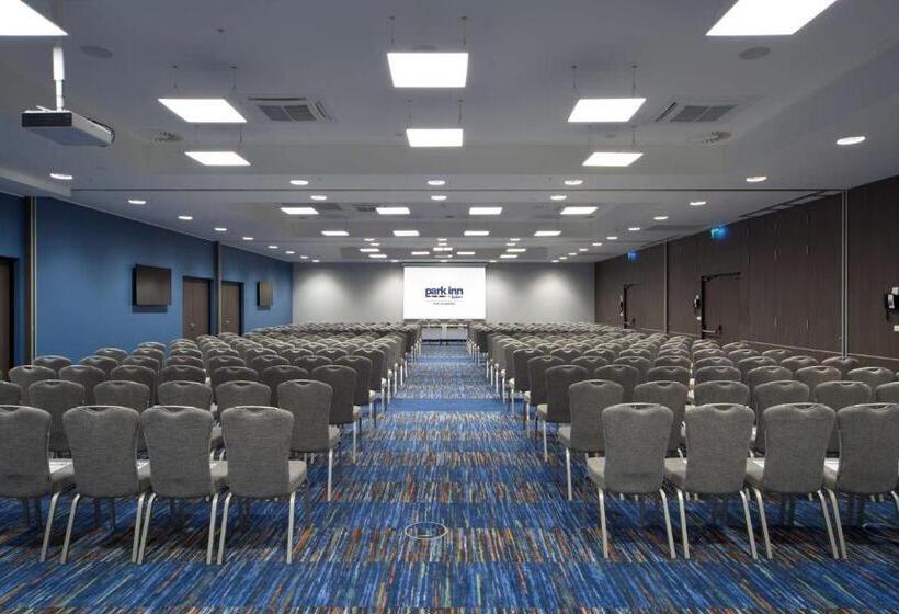 هتل Park Inn By Radisson Riga Valdemara