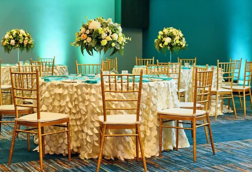 هتل Park Inn By Radisson Riga Valdemara