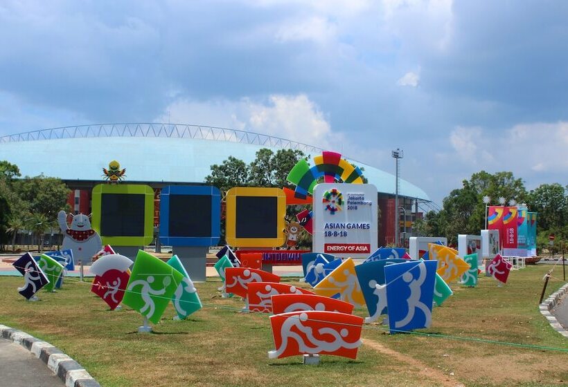 בית מלון כפרי Santika Radial Palembang