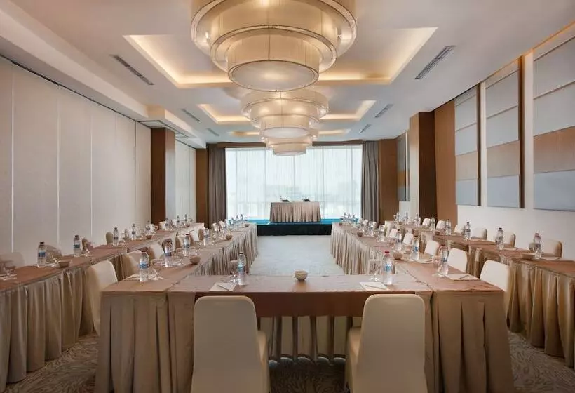 Hotelli Santika Radial Palembang