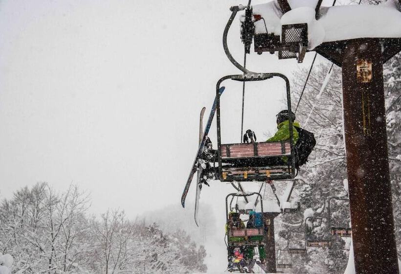 فندق صغير Morino Lodge   Myoko