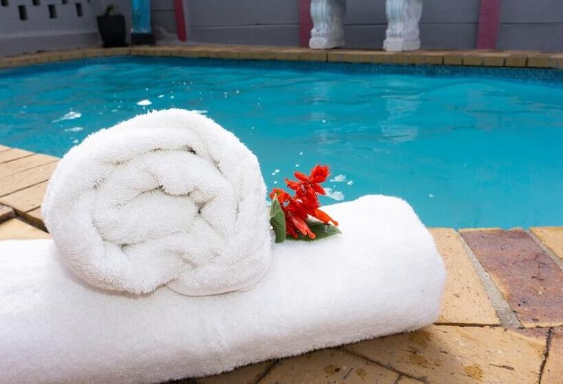 פנסיון Broadway Tygervalley House