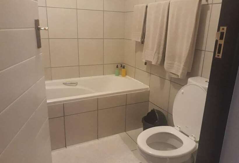 פנסיון Broadway Tygervalley House