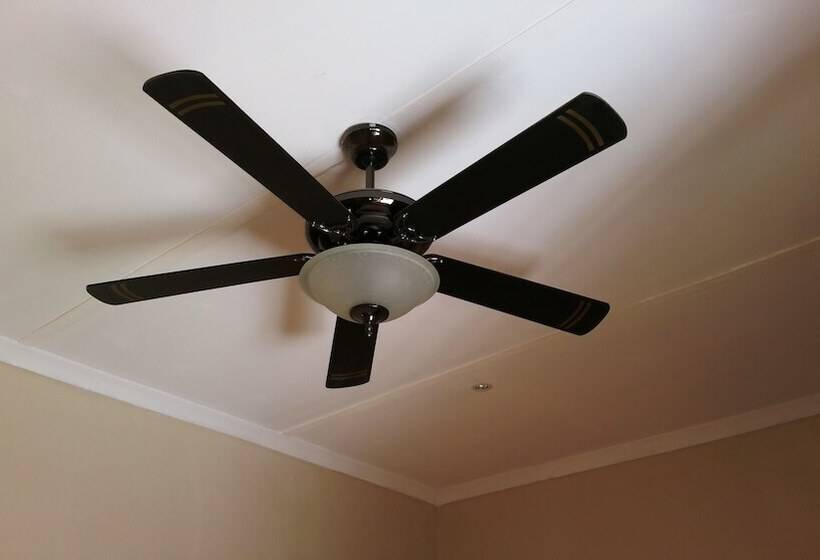 פנסיון Nguni Country Lodge