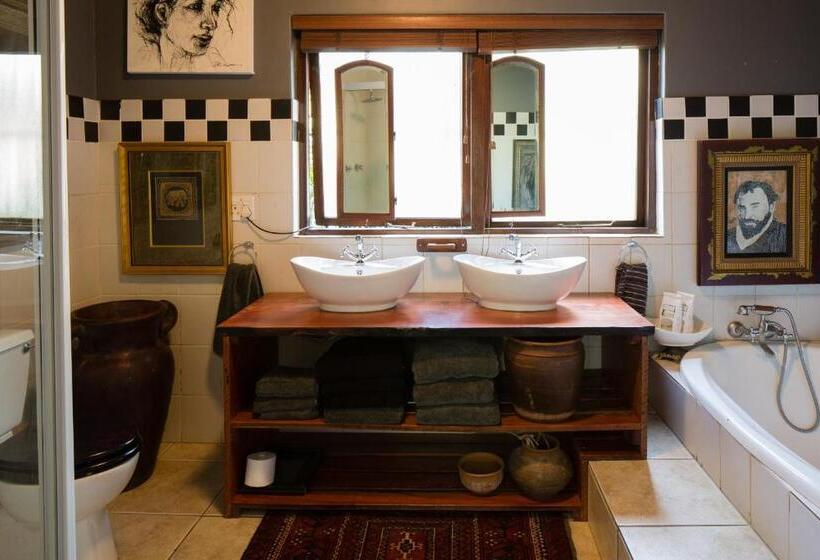 ペンション The Art Guesthouse