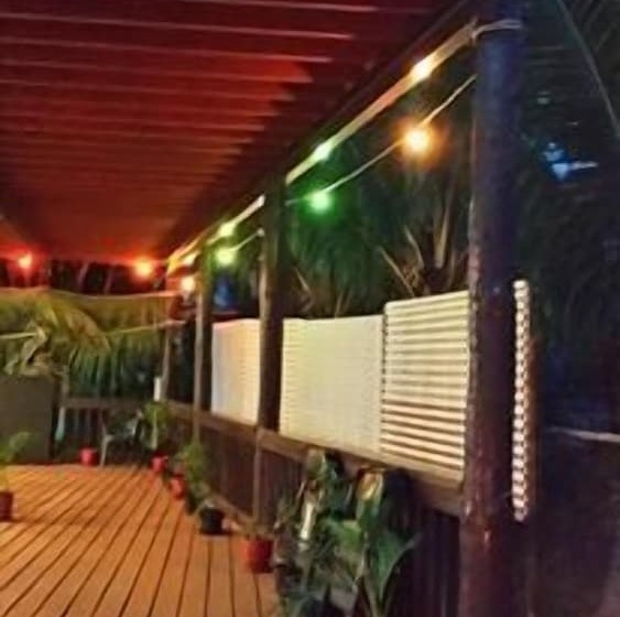 Shalini Garden Hotel & Apartments