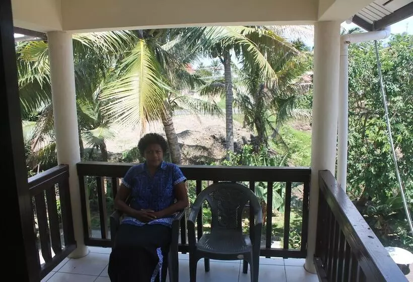 Shalini Garden Hotel & Apartments