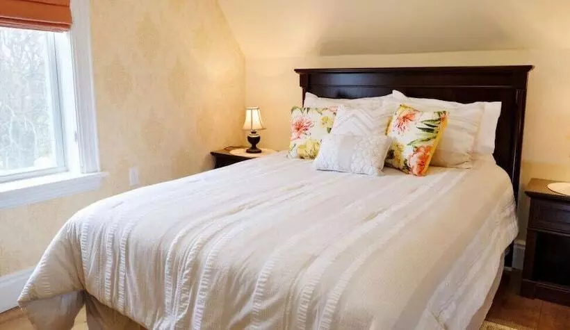 ベッドアンドブレックファースト Montgomery Inn Ingleside