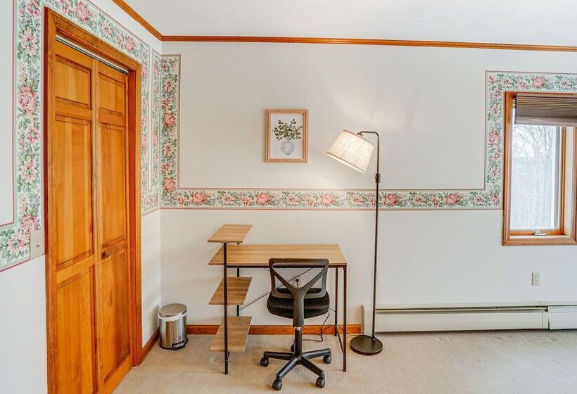 Bennington Home W/ Deck ~ 5 Mi To Bald Mountain!