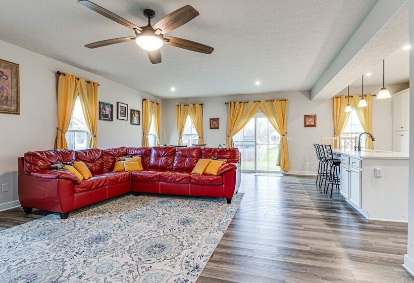 Bright Plainfield Home ~ 14 Mi To Indianapolis!