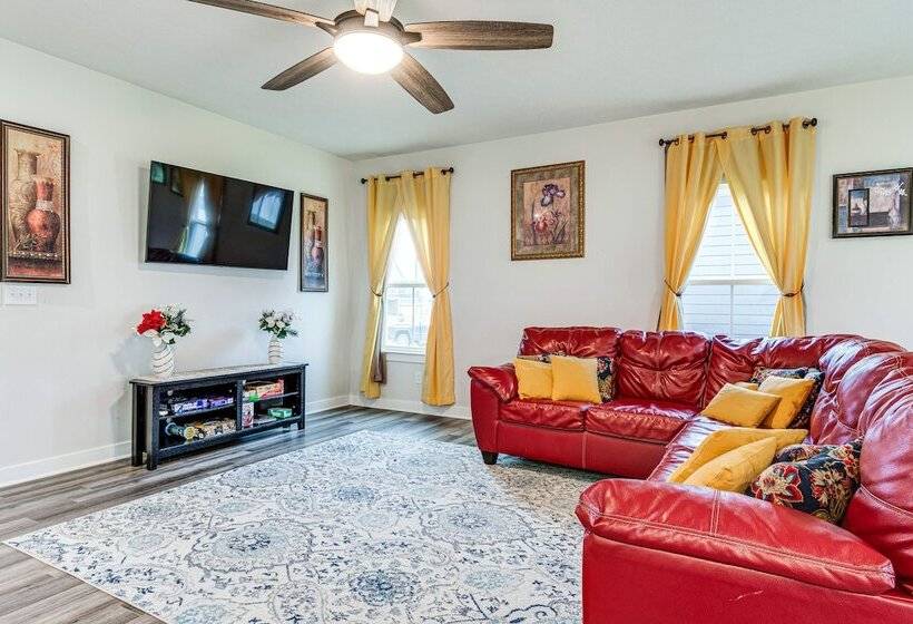 Bright Plainfield Home ~ 14 Mi To Indianapolis!