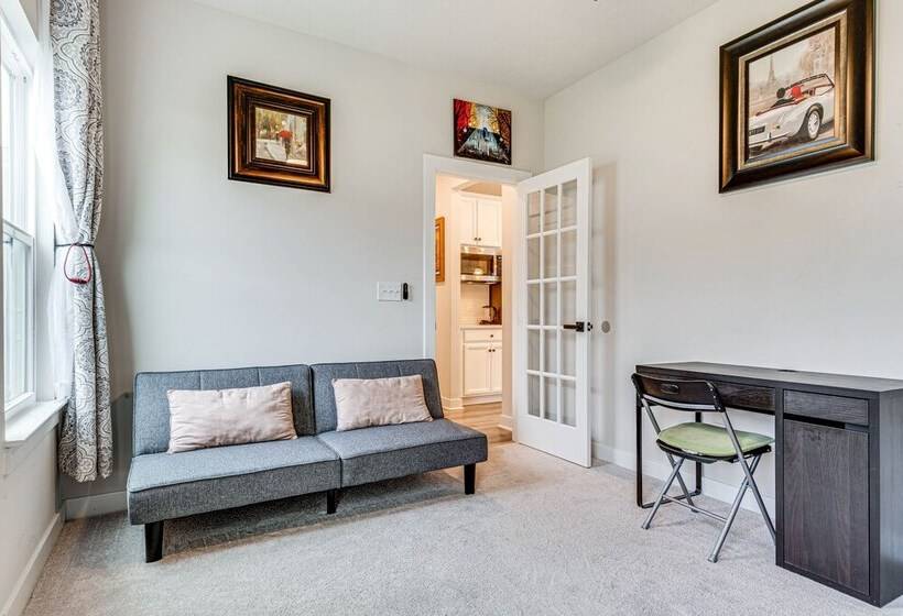 Bright Plainfield Home ~ 14 Mi To Indianapolis!