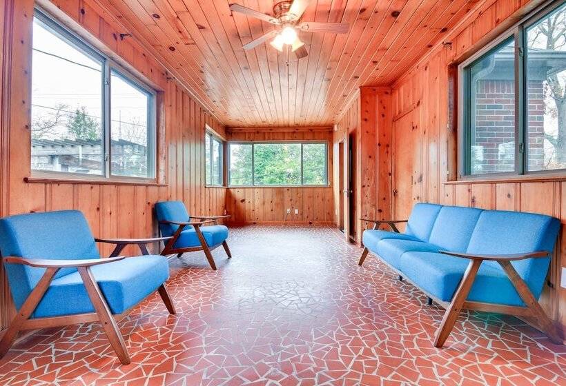 Central Memphis Home: Mcm Decor, Walk To Midtown!