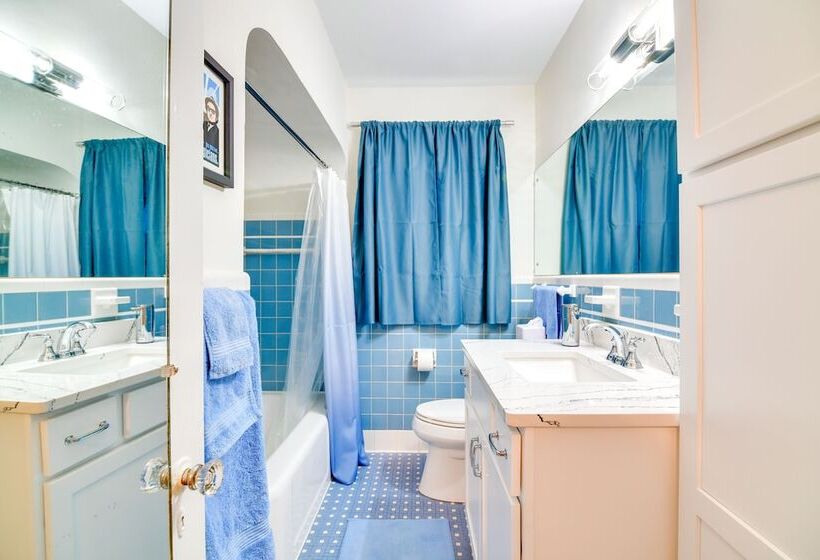 Central Memphis Home: Mcm Decor, Walk To Midtown!