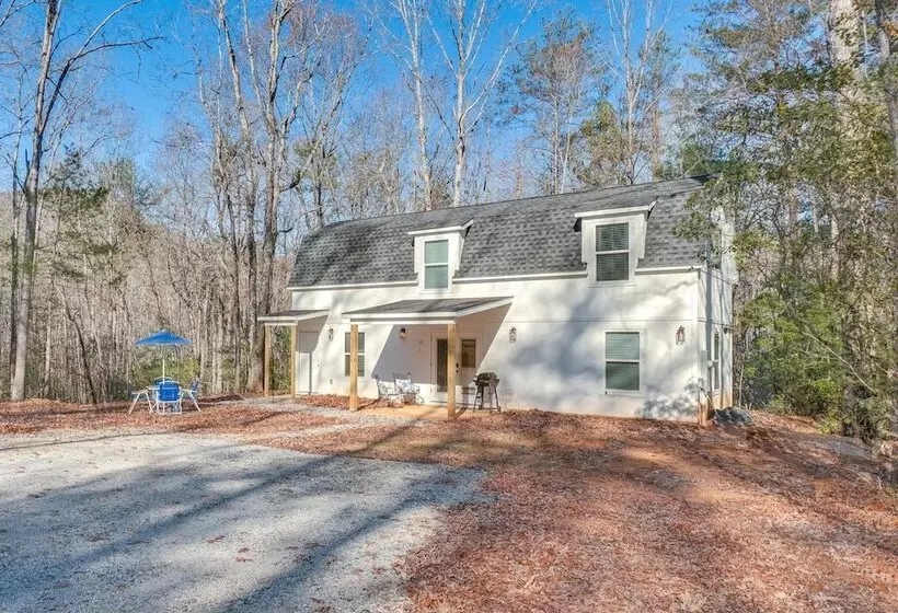 Cleveland Retreat W/ Patio: Yonah Mountain Views!