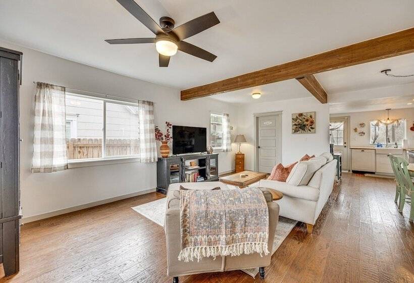 Colorado Springs Home: Balcony W/ Mountain Views!