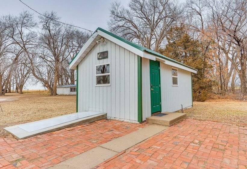 Comanche County Home Near Hunting & Fishing!