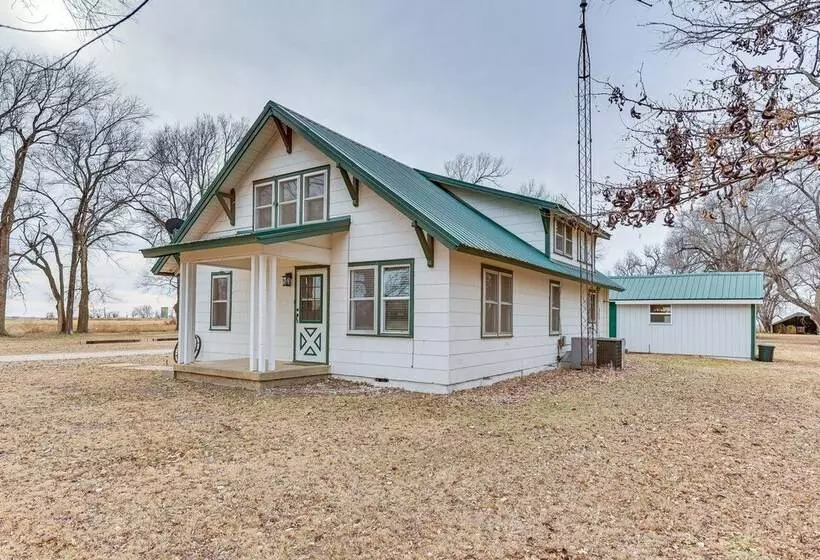 Comanche County Home Near Hunting & Fishing!