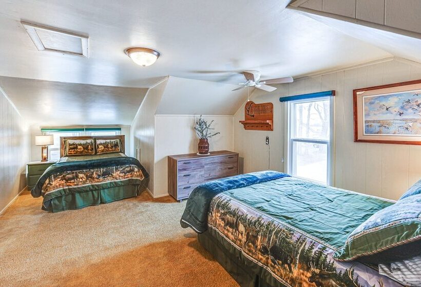 Comanche County Home Near Hunting & Fishing!