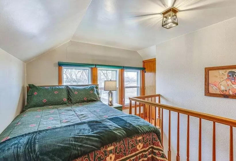 Comanche County Home Near Hunting & Fishing!