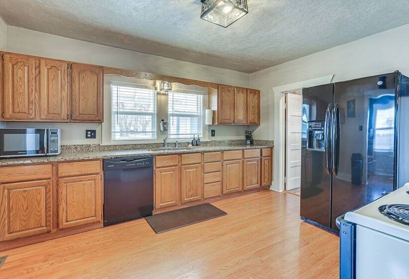 Comanche County Home Near Hunting & Fishing!