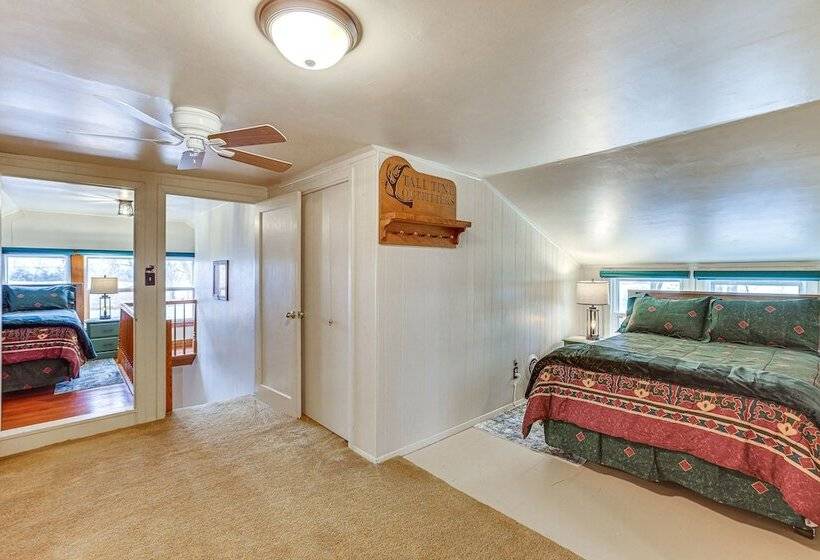 Comanche County Home Near Hunting & Fishing!