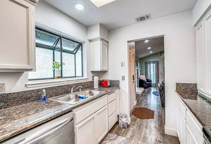 Cozy Antelope Home ~ 14 Mi To Sacramento!