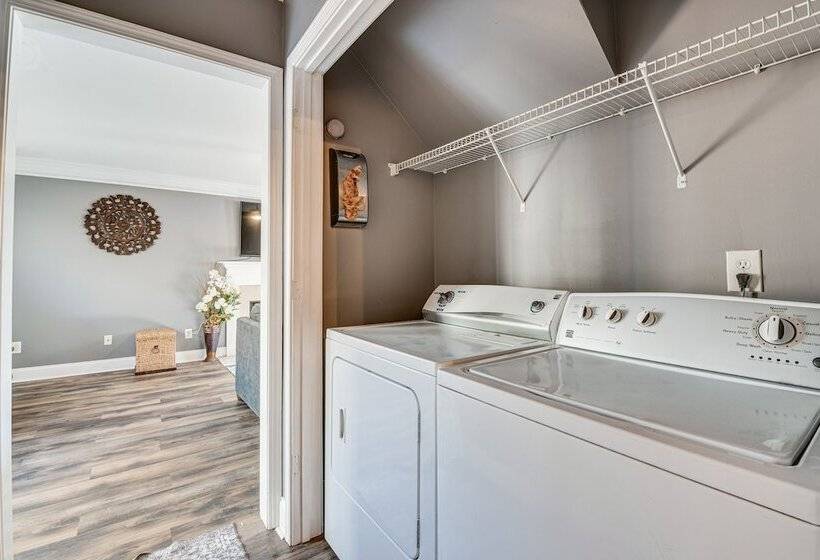 Cozy Georgia Retreat W/ Patio, Grill & Pool Access