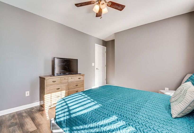 Cozy Georgia Retreat W/ Patio, Grill & Pool Access