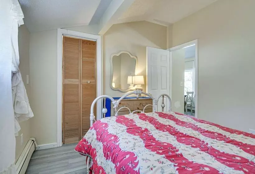 Single Story Cottage In Glen W/ Deck & Near Skiing
