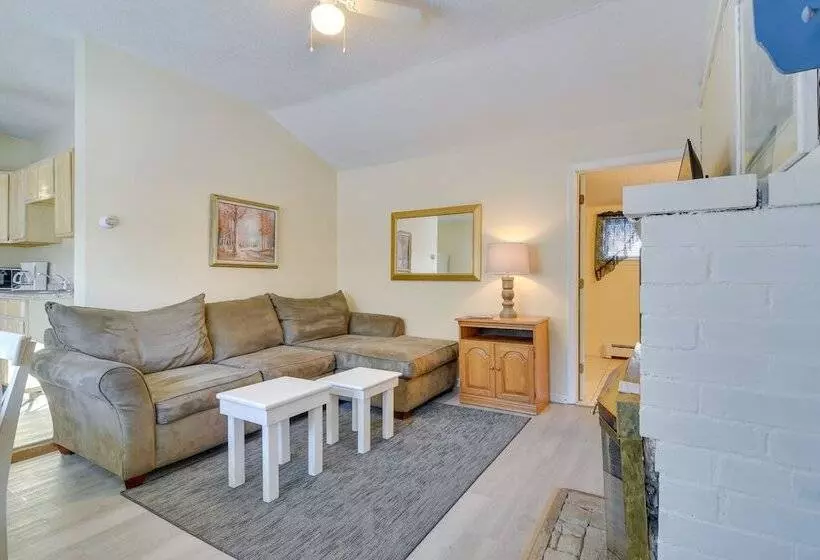 Single Story Cottage In Glen W/ Deck & Near Skiing