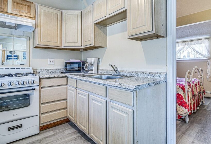 Single Story Cottage In Glen W/ Deck & Near Skiing