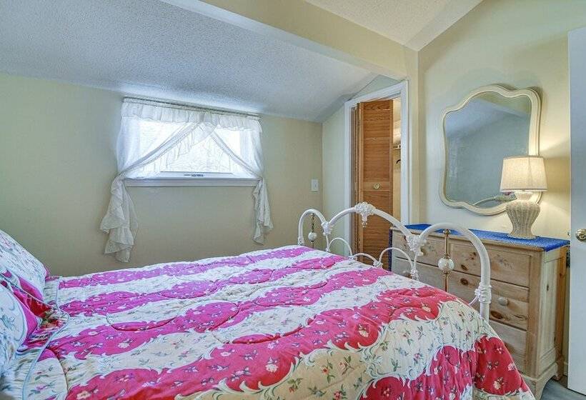 Single Story Cottage In Glen W/ Deck & Near Skiing