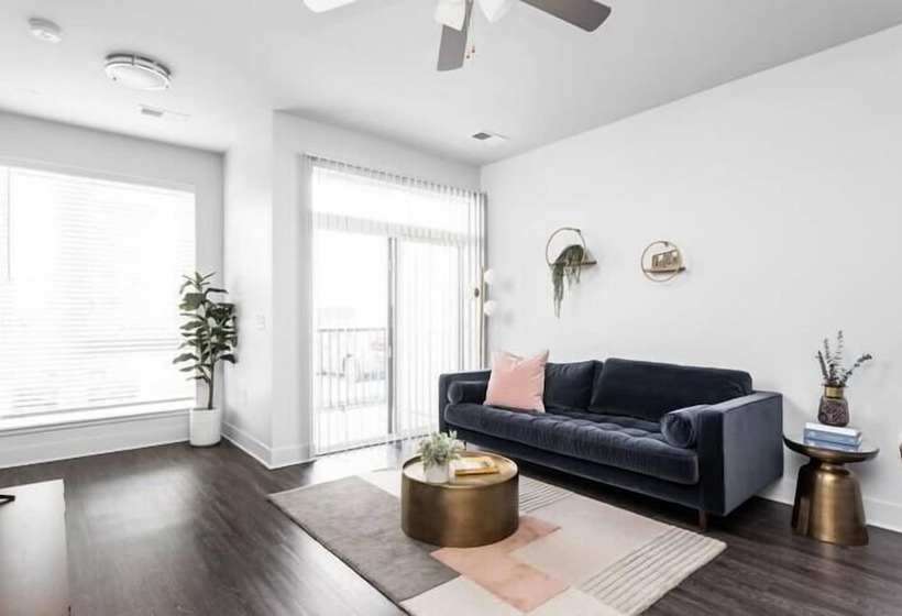 Cozysuites Nora 3br Near Fashion Mall