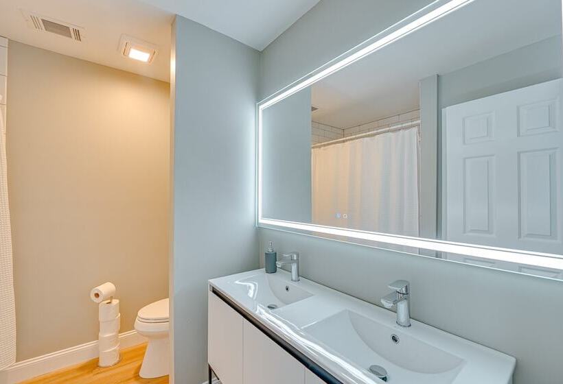 Danville Herrington Lake Retreat W/ Deck & Hot Tub