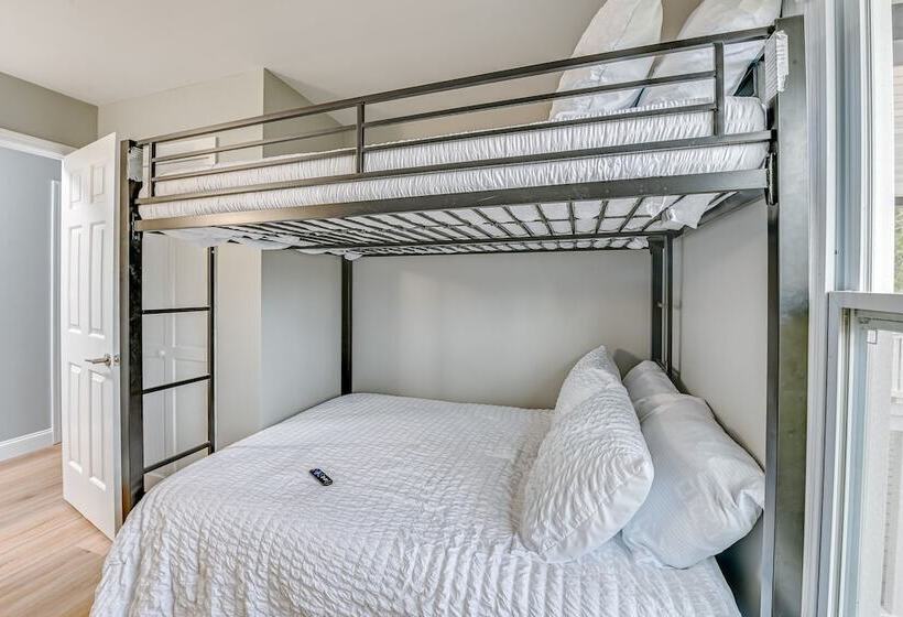 Danville Herrington Lake Retreat W/ Deck & Hot Tub