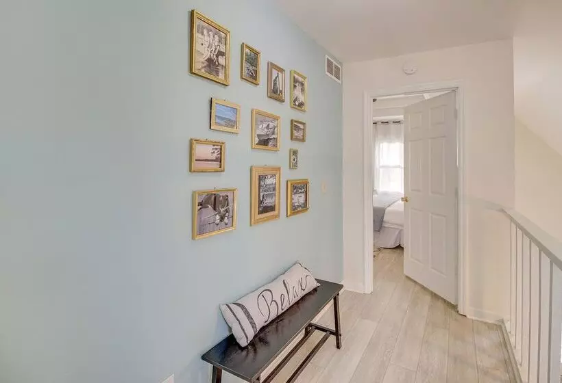 Dog Friendly Home Near Carters Lake W/ Amenities