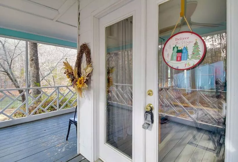 Dog Friendly Home Near Carters Lake W/ Amenities