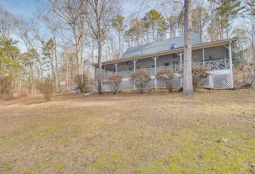 Dog Friendly Home Near Carters Lake W/ Amenities