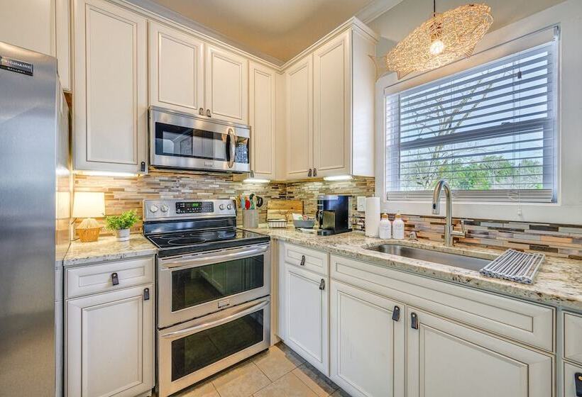 Eatonton Home On Lake Sinclair: Private Boat Dock!