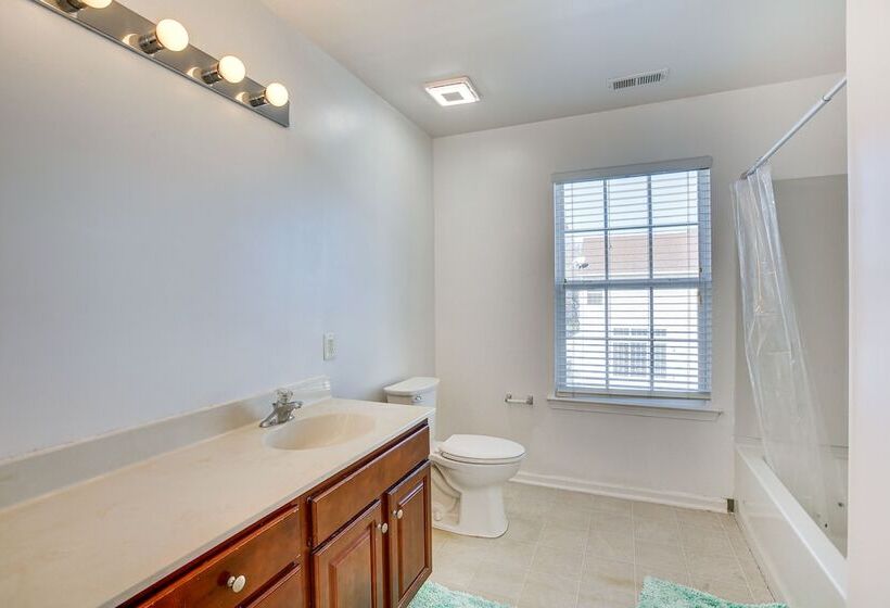 Egg Harbor Township Home: 11 Mi To Boardwalks!