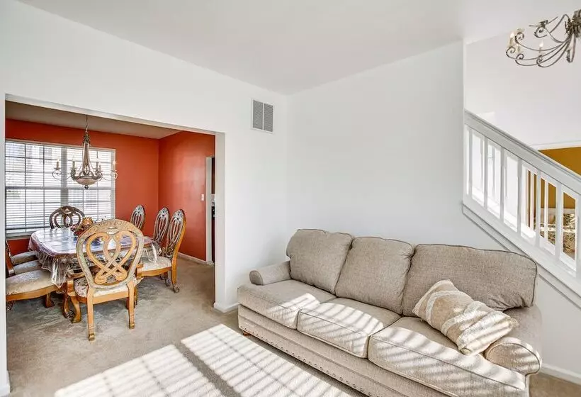 Egg Harbor Township Home: 11 Mi To Boardwalks!