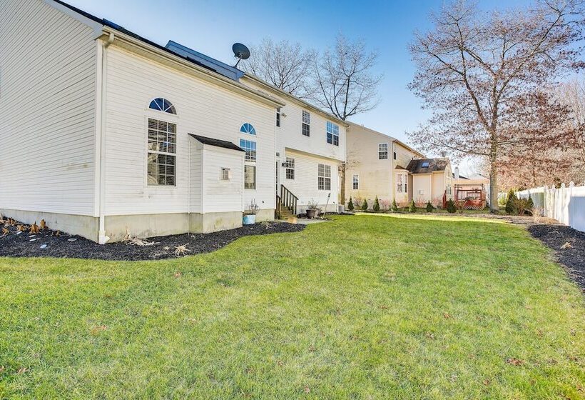 Egg Harbor Township Home: 11 Mi To Boardwalks!