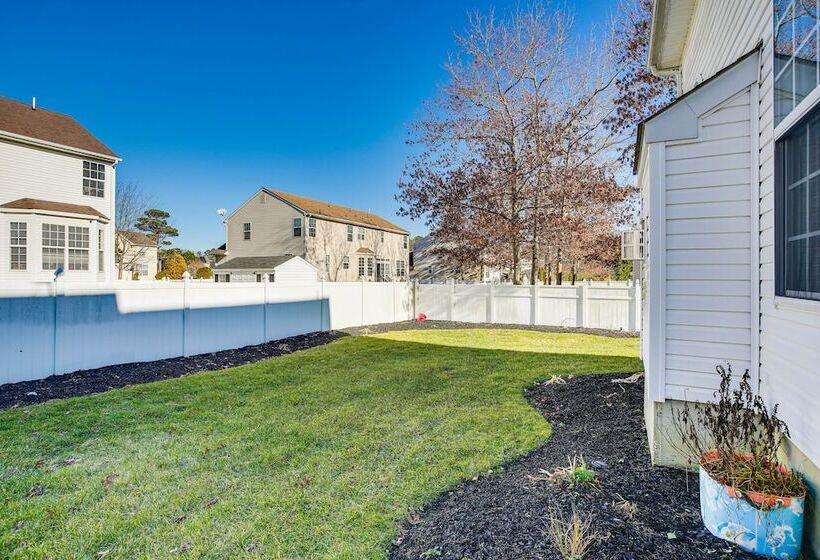 Egg Harbor Township Home: 11 Mi To Boardwalks!