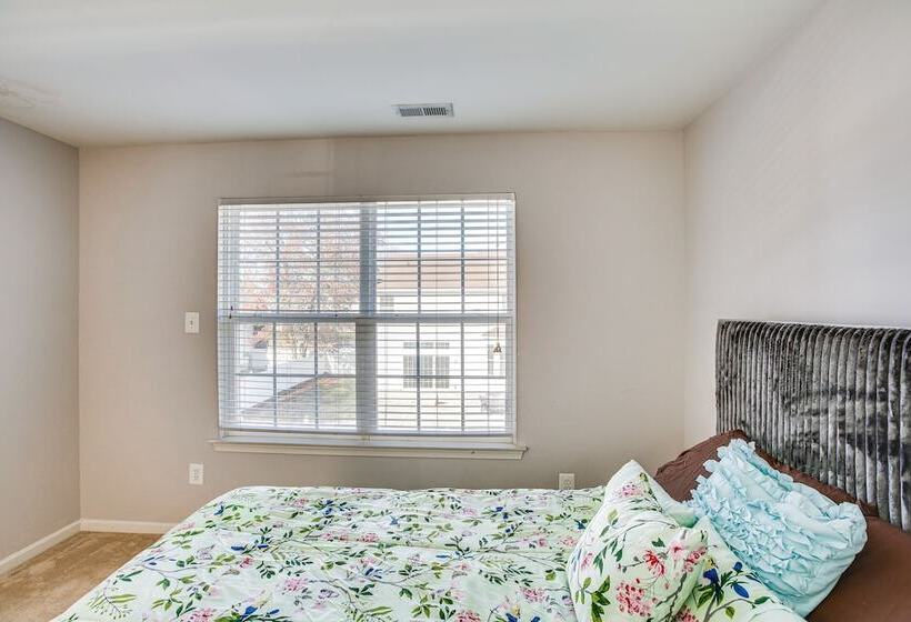 Egg Harbor Township Home: 11 Mi To Boardwalks!